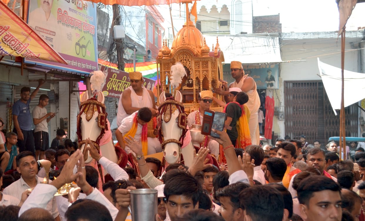Shri Ji's annual Rath Yatra took out with much fanfare in the city