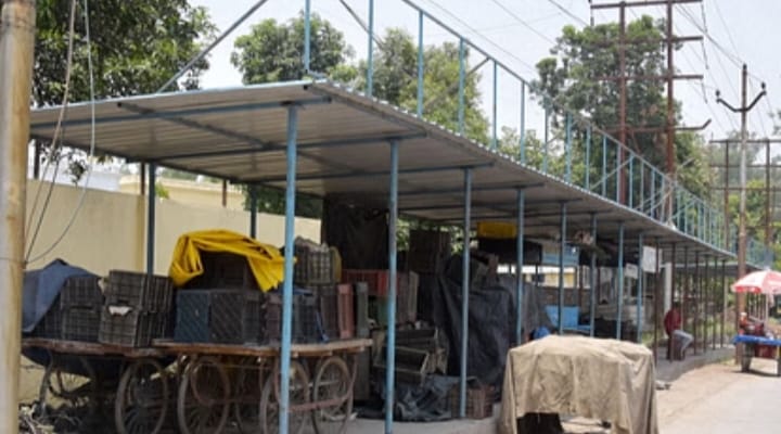 Street vendors and carts jam in smart city, vending zones lying empty