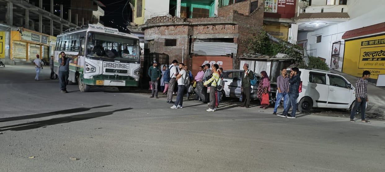 Corporation bus stops on the highway in Karian, passengers worried