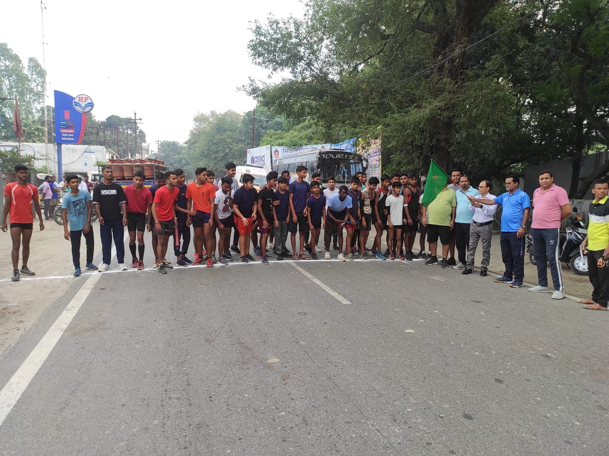 Ajay and Nisha won in cross country race