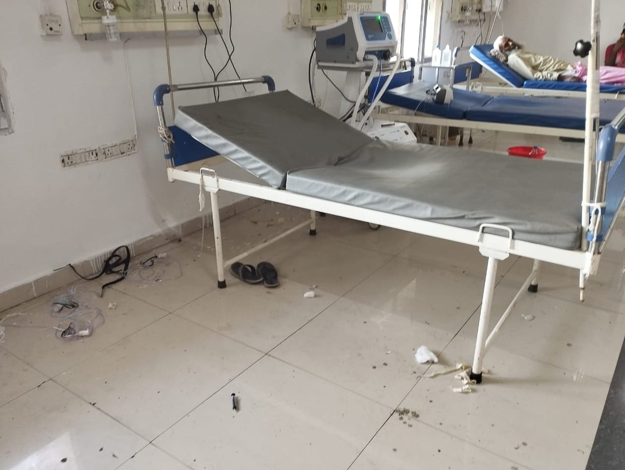 Dirt in medical college, danger of infection spreading, patients and family members worried