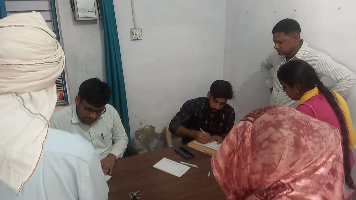 Hot days and cold nights spoiled people's health, OPD figure in civil hospital crossed 600.