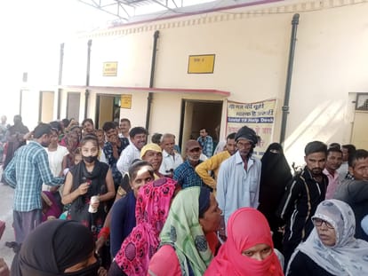 700 patients are reaching OPD of Ayurvedic College daily