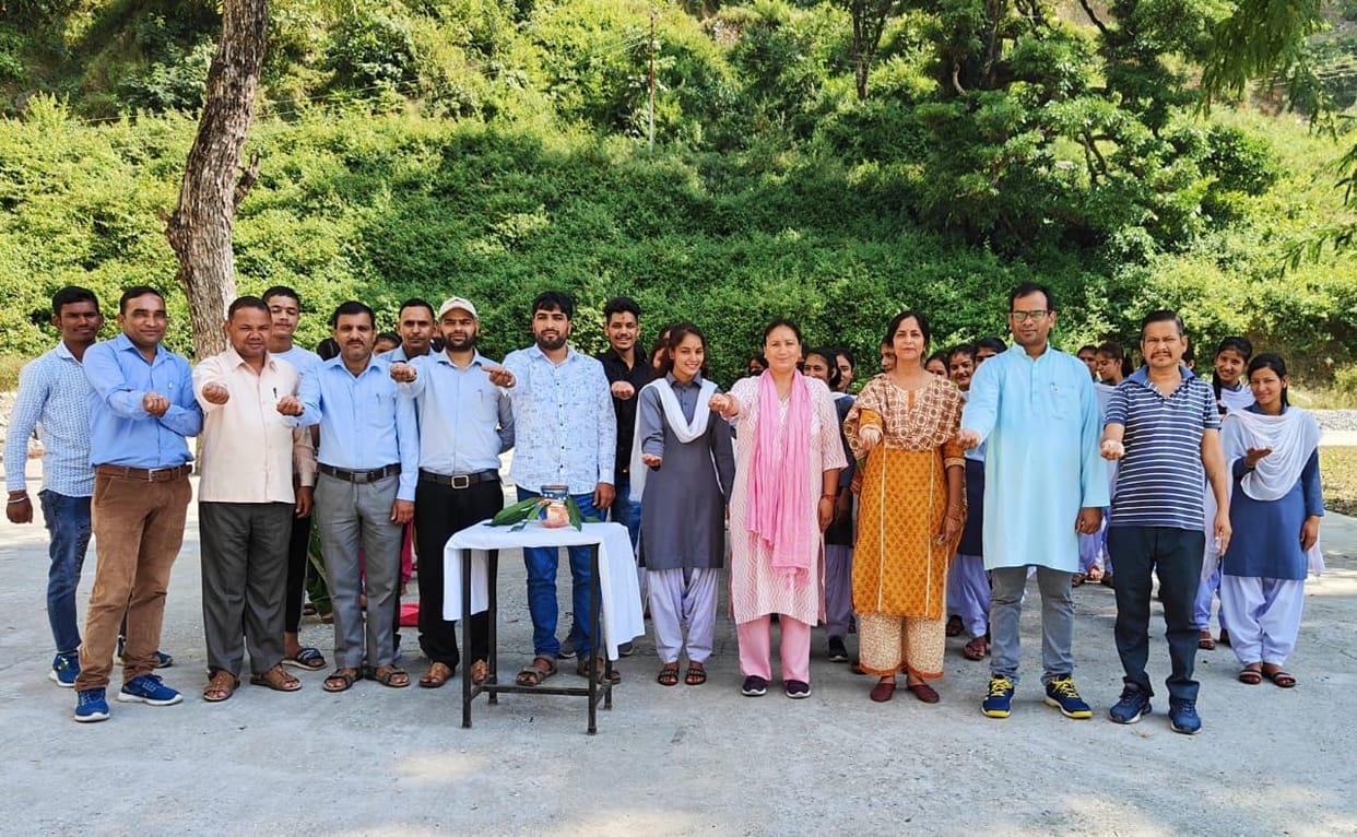 Amrit Kalash Yatra taken out in honor of martyrs