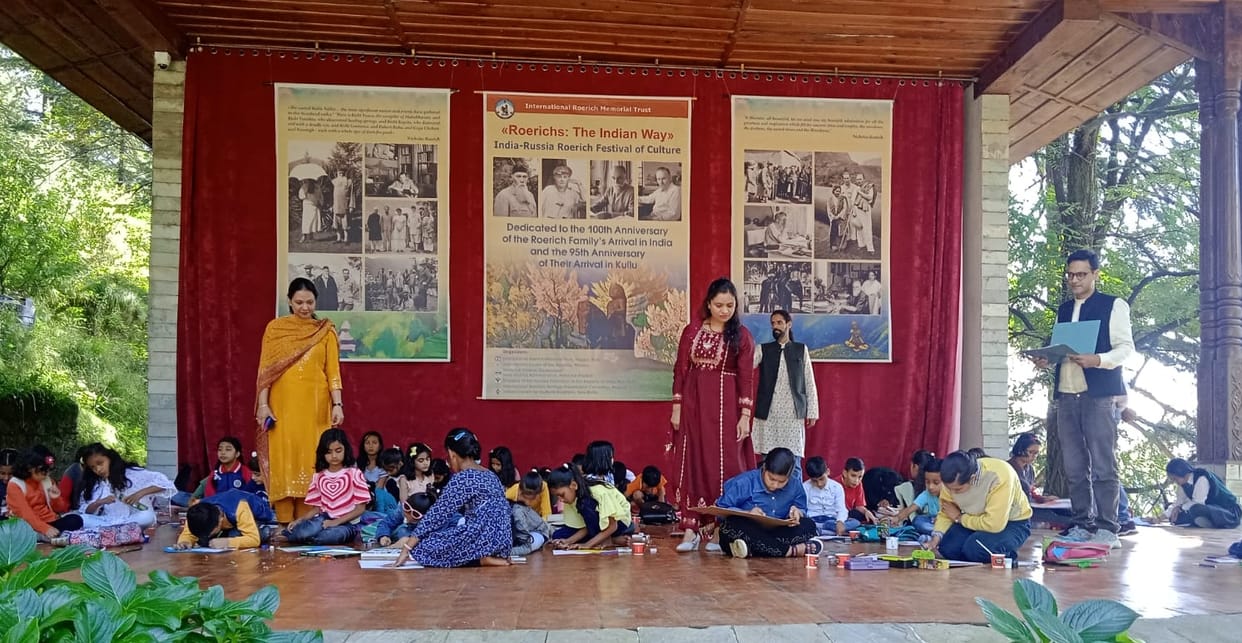 School students showcased their talent on canvas