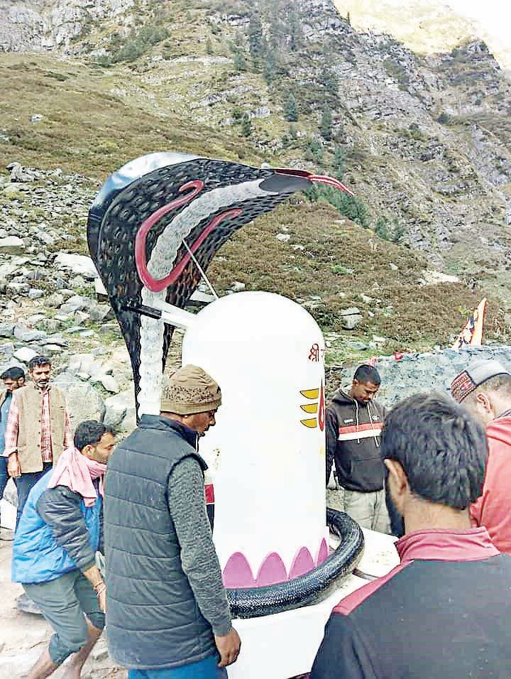 Shivling of four and a half quintals was brought from Punjab and installed in Dhanchau.