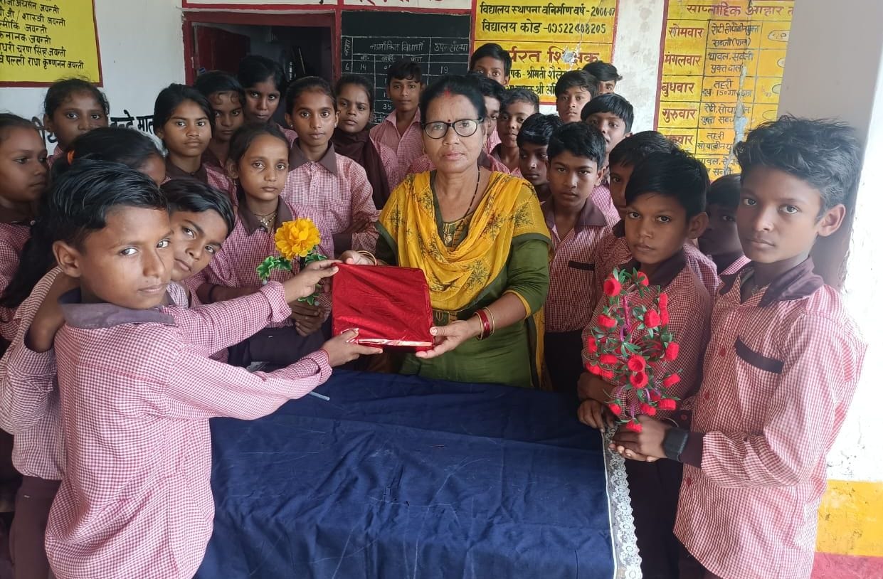 Role of teachers is important in changing society and life