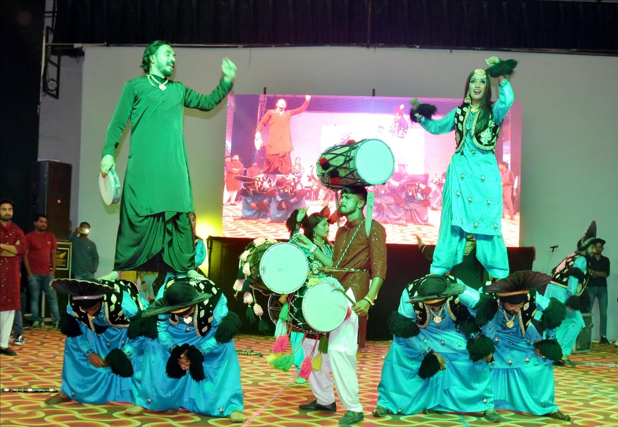 The audience danced and danced to Punjabi songs.