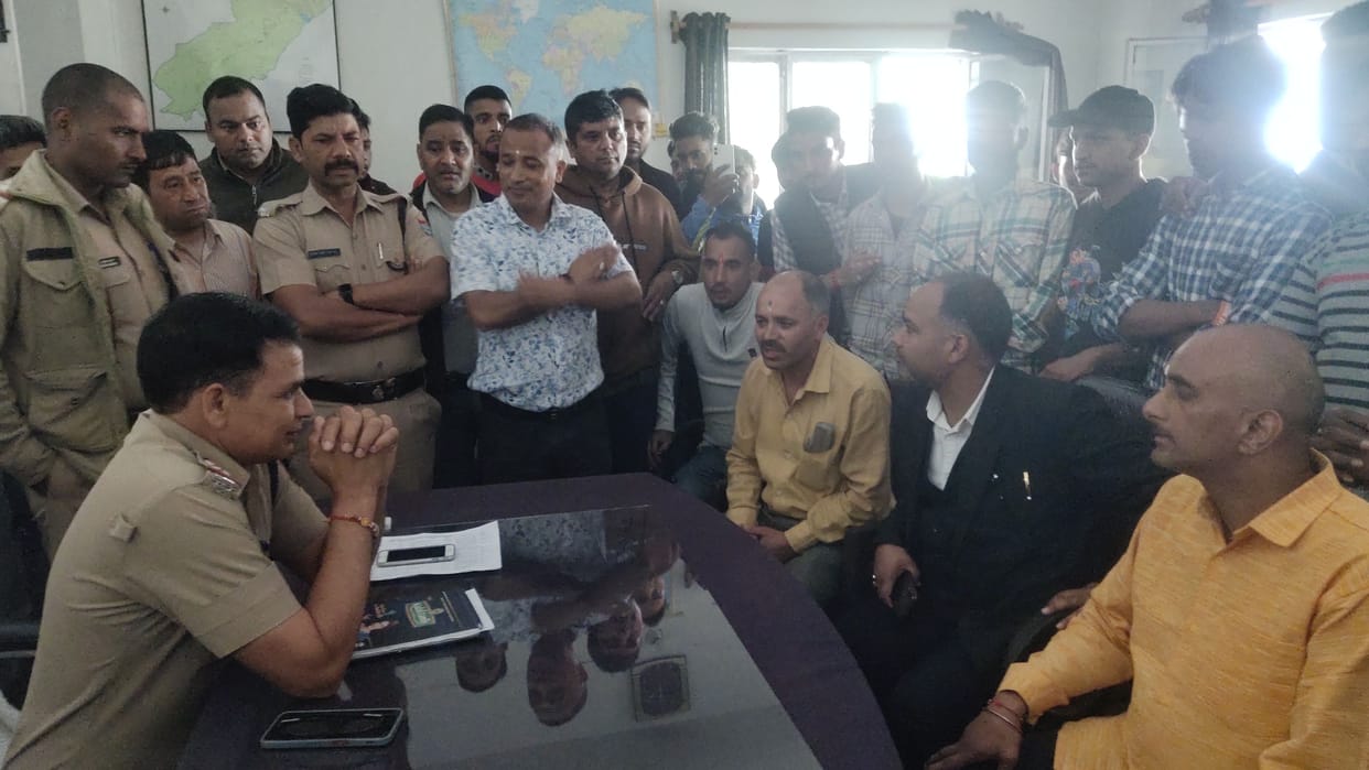Police action against youth blocking the way of women