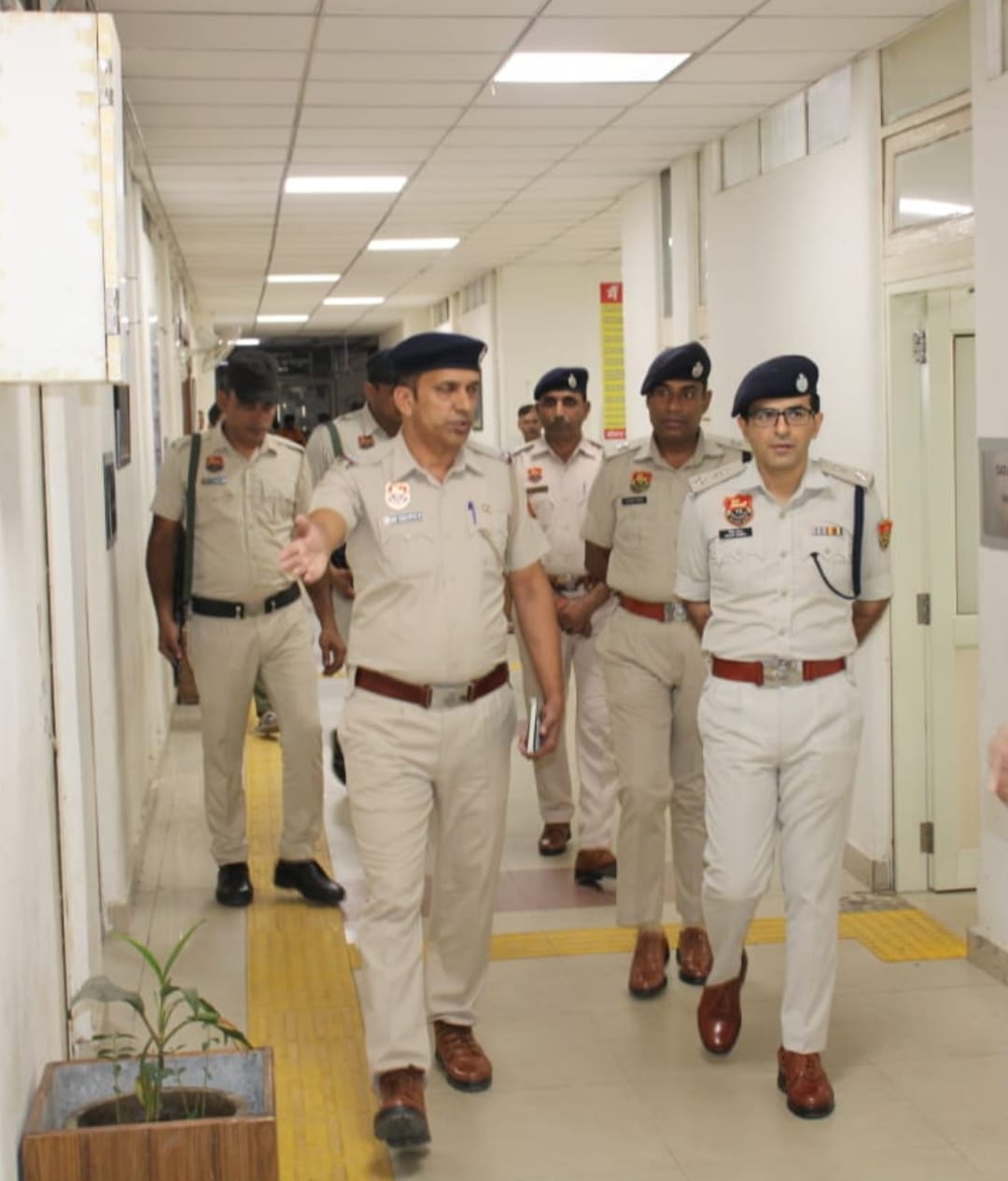 SP Handa checked the arrangements in the branches
