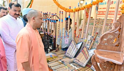 Apart from the products of Tharu tribe, CM's eyes are fixed on flute