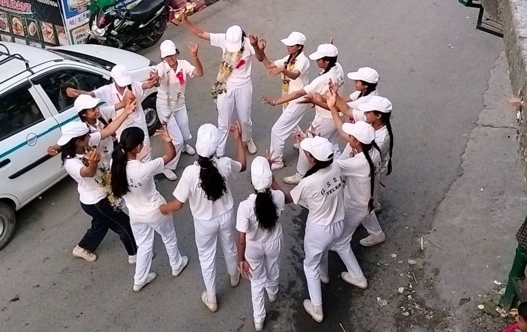 People welcomed Telka girl students by garlanding them