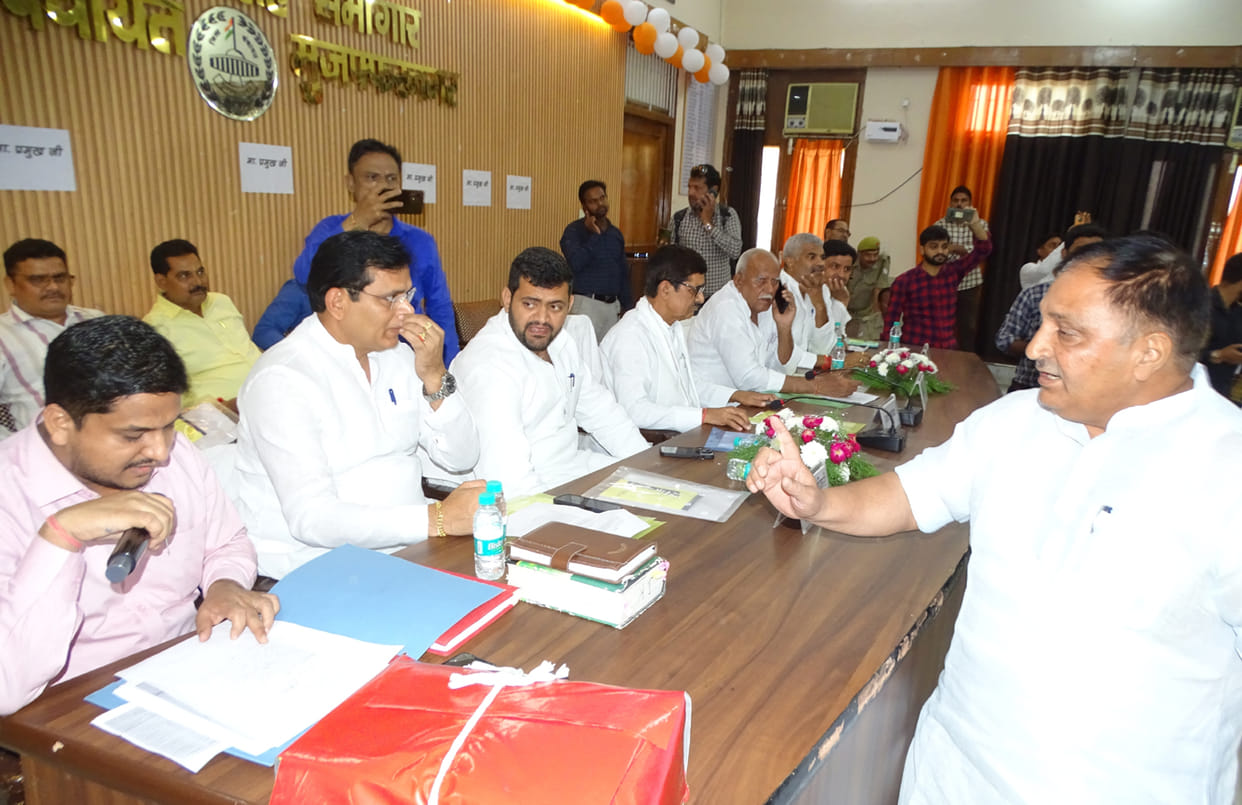 There was a lot of uproar in the board meeting of District Panchayat