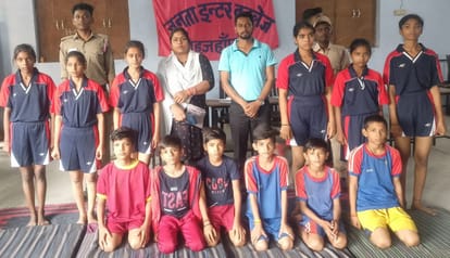 Arya Kanya Pathshala overall champion in Kho-Kho competition