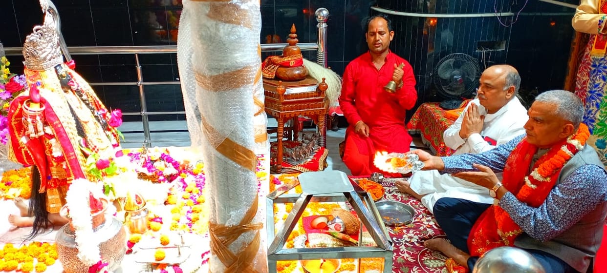 Indian Navy Chief Admiral R. Hari Kumar worshiped Mother Bhadrakali
