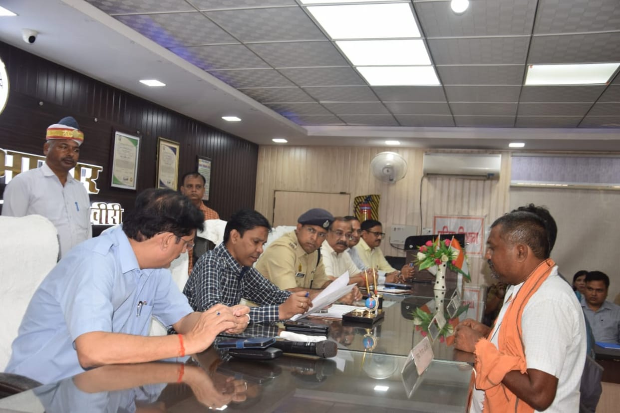 Samadhan Diwas: 182 complaints were received... only 28 were resolved.