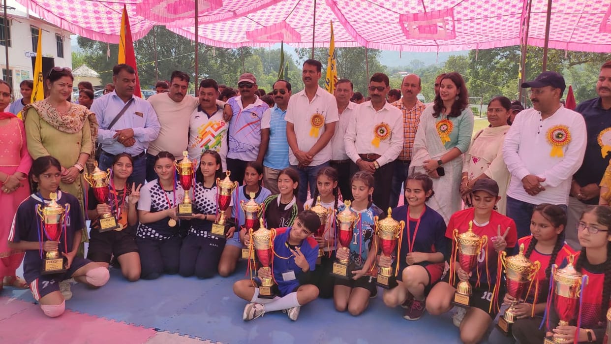 Government High School Jeevani winner in volleyball competition
