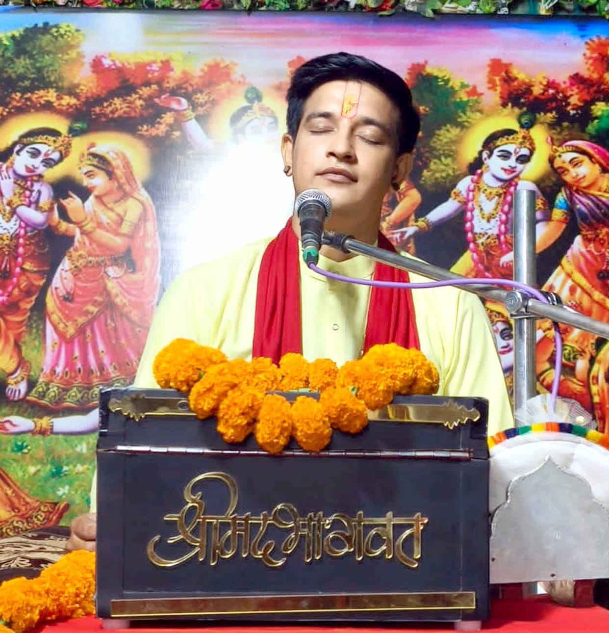 Devotees become pure by chanting Lord Krishna: Pt. Rohit Krishna Shastri
