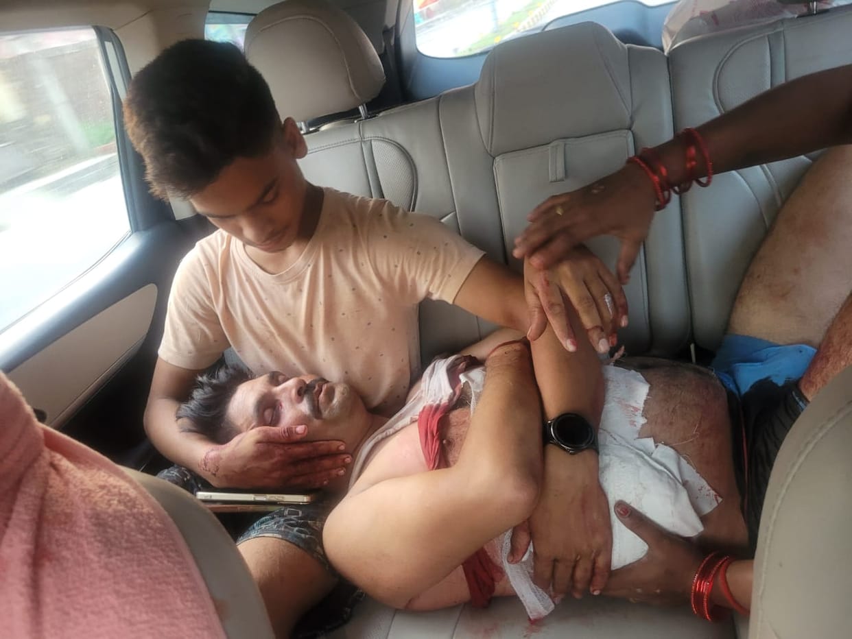 Knife attack during land measurement, three people injured