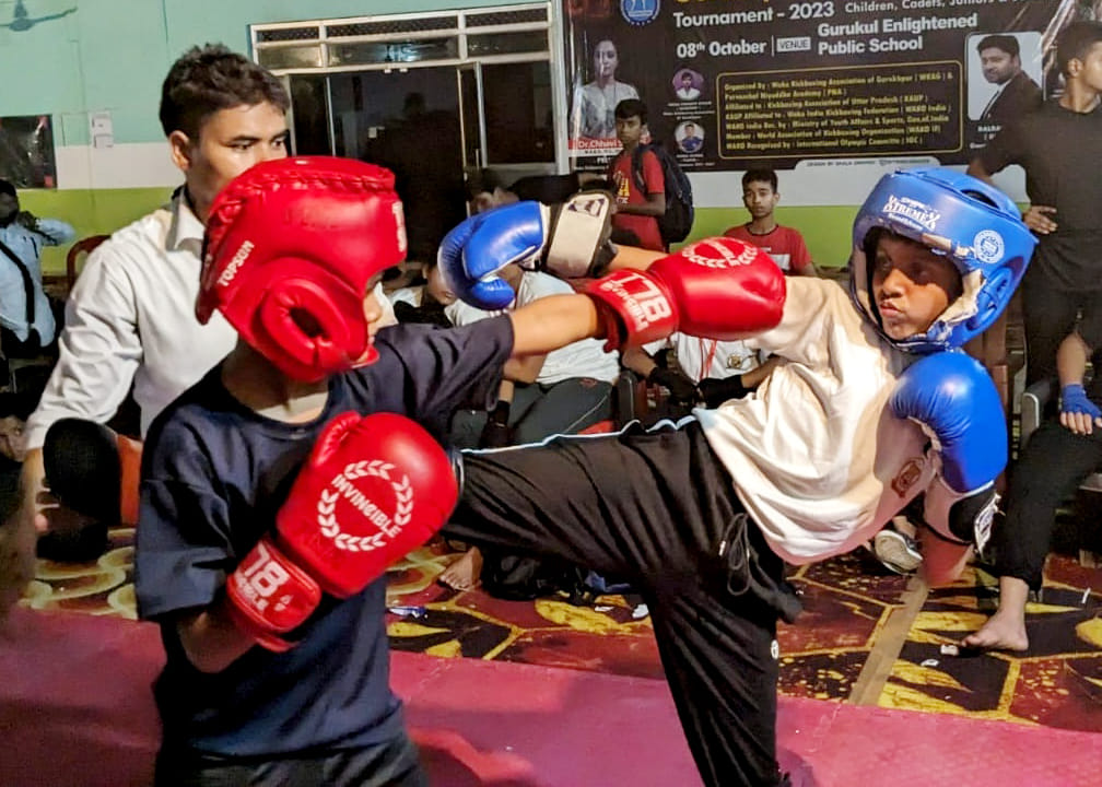 300 players showed their strength in kick boxing