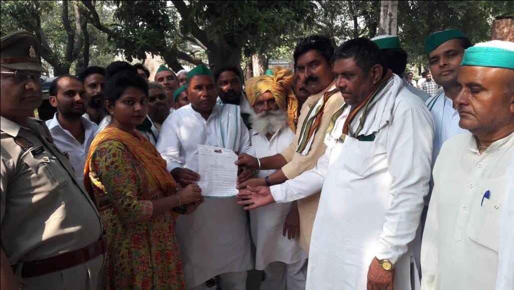 BKU staged a protest demanding solution to the problems