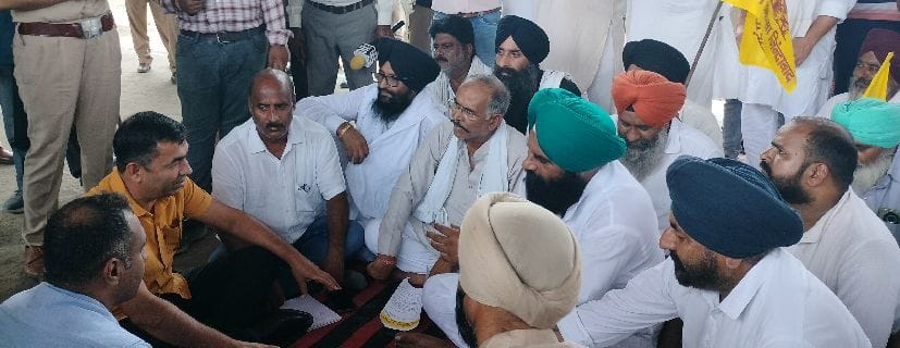 Farmer Sets fire on himself demands Paddy Procurement