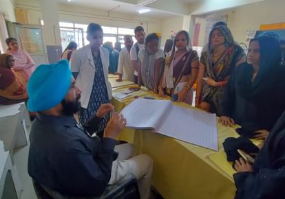 Salary of three absent medical officers and one worker stopped