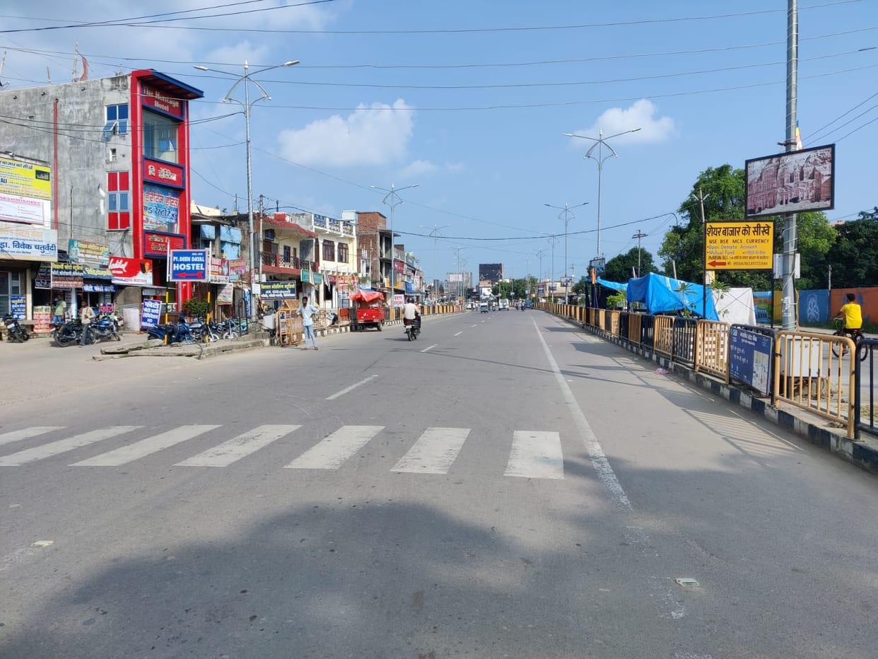 Maharajganj city was once in bad condition, now wide roads, buzzing with malls