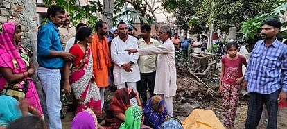 Pilibhit News: मांगें पूरी होने पर ही करेंगे अंतिम संस्कार The last rites will be performed only after the demands are met.
