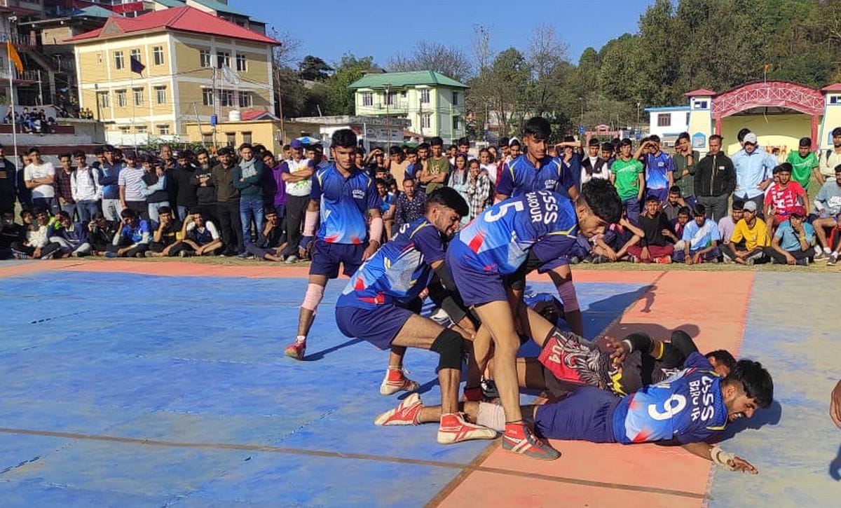 Bhatiat, Bharmour, Churah and Saloni zones in badminton semi-finals