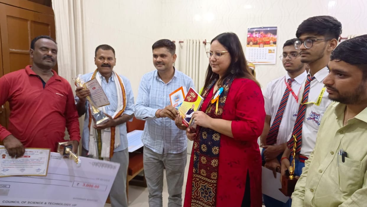 Rajkumar of Gonda tops in science exhibition