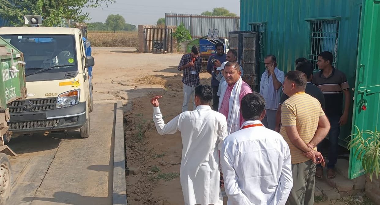 Local people got into an altercation with the councilors who arrived to spot irregularities at the MRF center