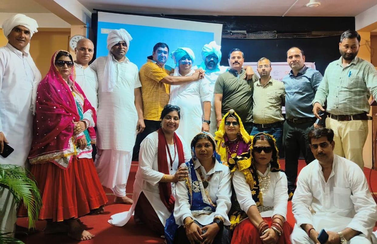 Teachers of Haryana took training in the use of puppets in school education in Guwahati.