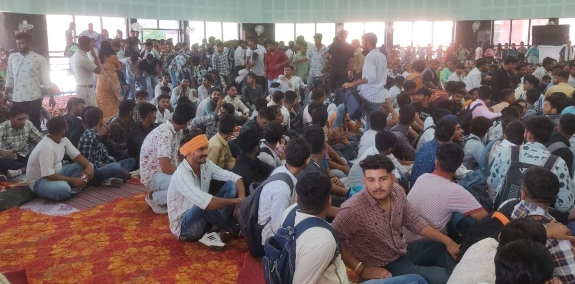 Chaos in talent search program of CRSU