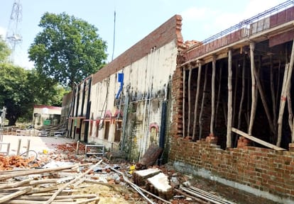 Ujhani railway station will be seen in a new look next year