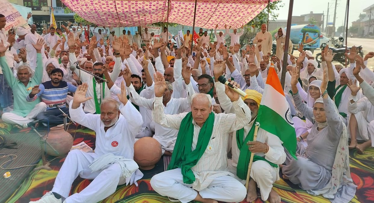 Farmers will continue their protest until there is no meeting with Deputy CM