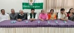 अल्मोड़ा में प्रेसवार्ता करतीं महिला कांग्रेस प्रदेश अध्यक्ष ज्योति रौतेला, साथ में विधायक मनोज