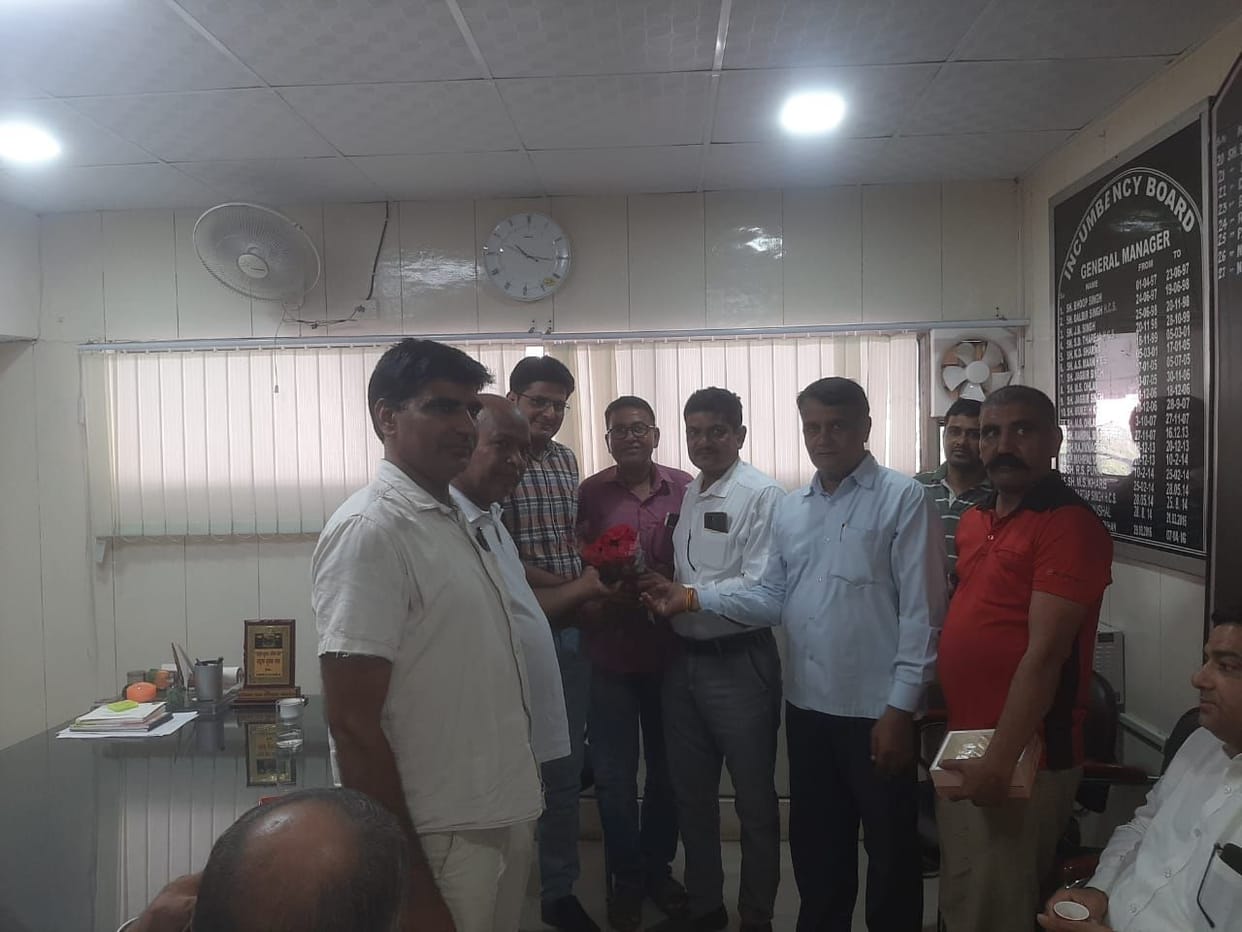 Traffic Manager Anil Kumar got success in Civil Services Examination