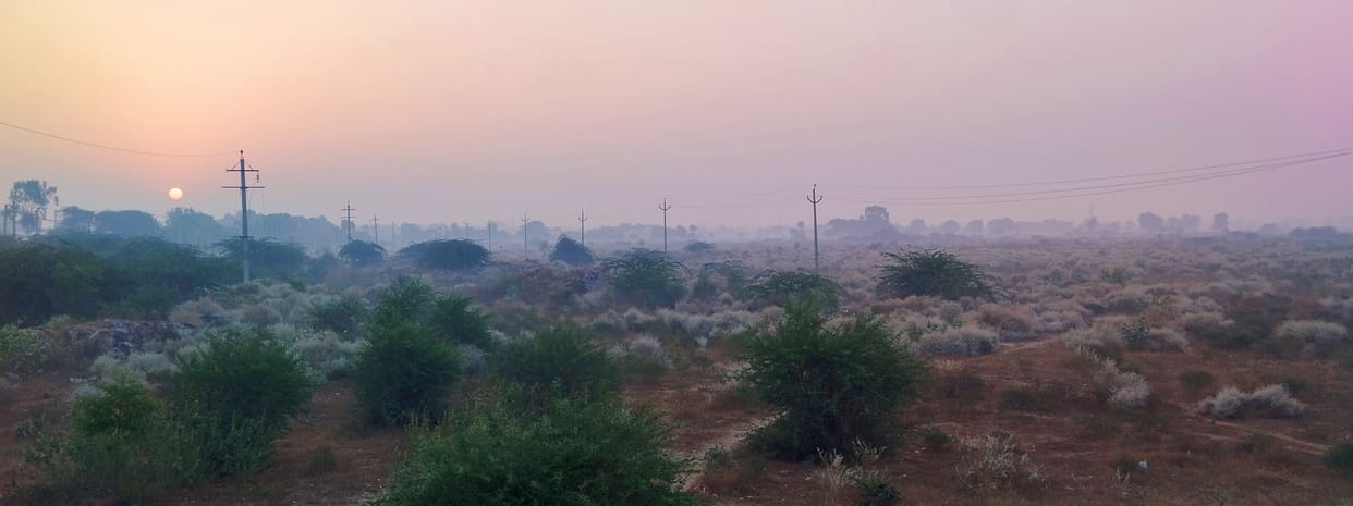Layer of smoke started appearing early in the morning, burning sensation felt in eyes