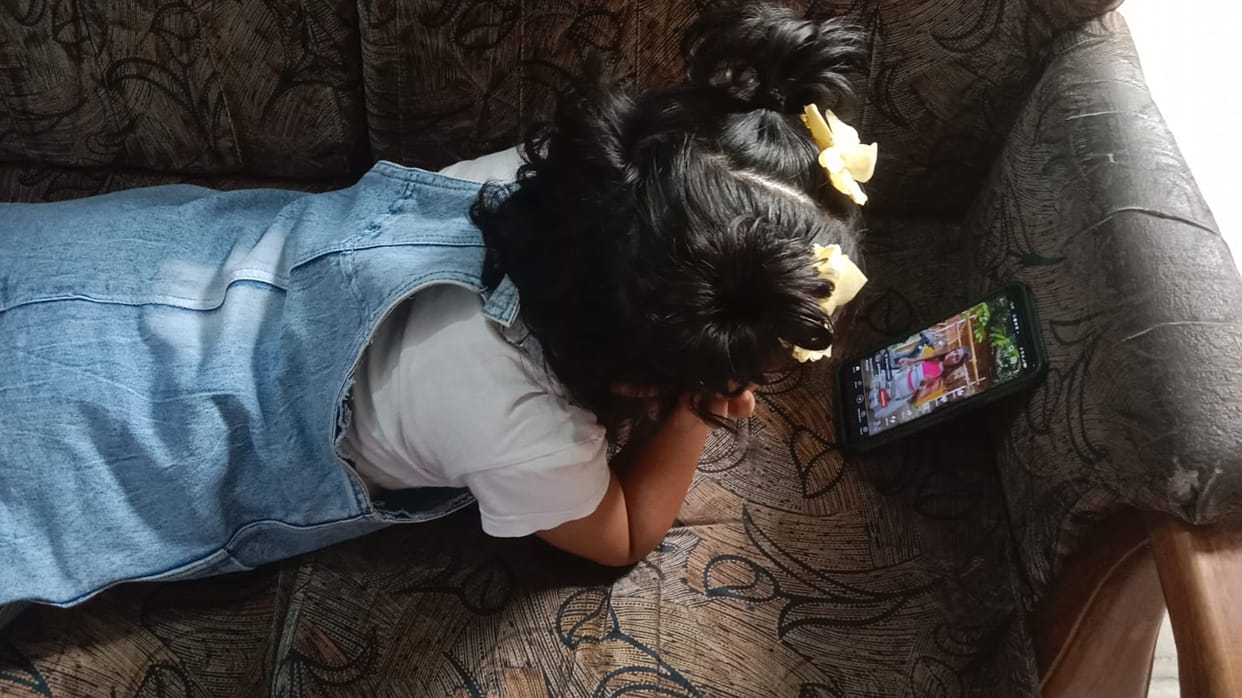 Be careful... mobile addiction is making you weak
