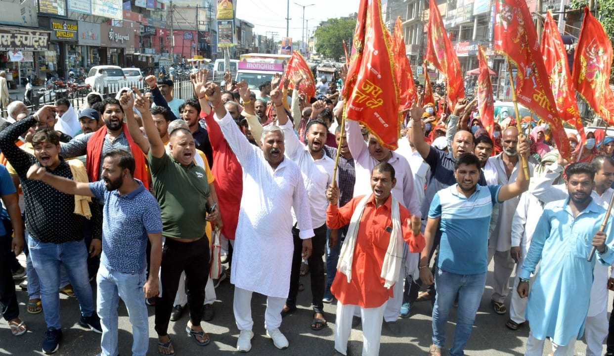 Hindu organizations took to the streets and expressed their anger over the Devsar Mata Temple issue, sent a demand letter to the Chief Minister