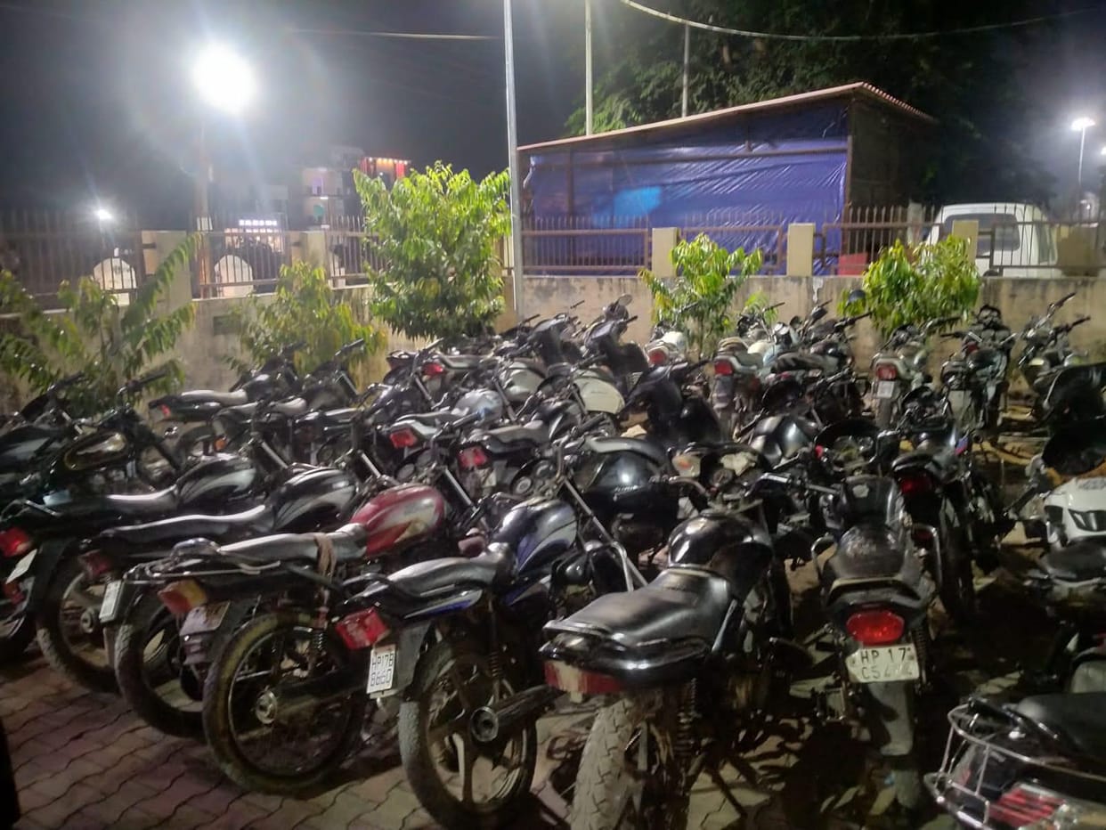 60 bike found in against traffic rules in ponta sahib