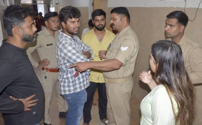 Pregnant woman did not get treatment for six hours, family members created ruckus