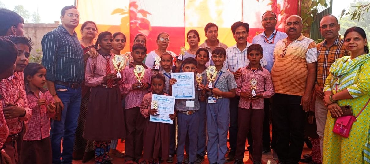Ayush and Kanchan top in 100 meter race
