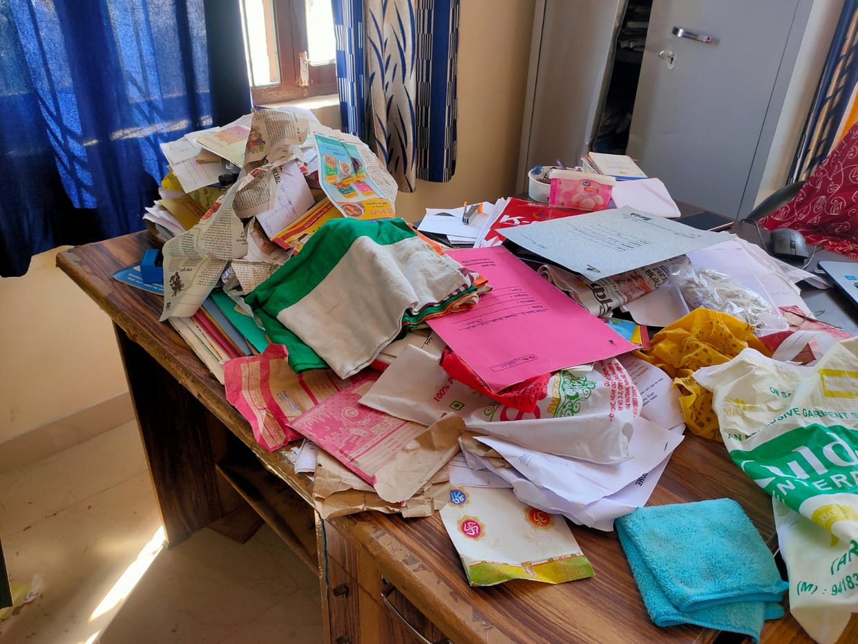 broke the locks of Dhalot Panchayat house, stole cash, scattered documents