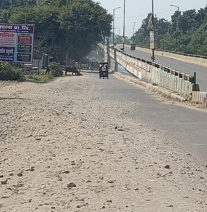 Two kilometer long road under the overbridge will be built with Rs 7 crores