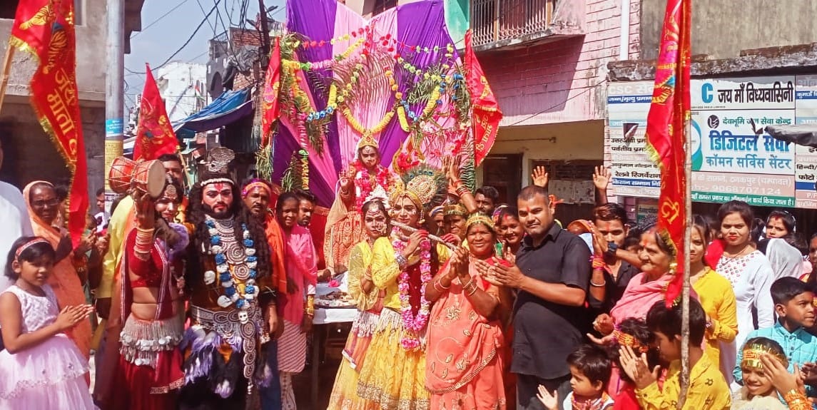 Devotees left for Purnagiri with Maa Bhagwati's doll.