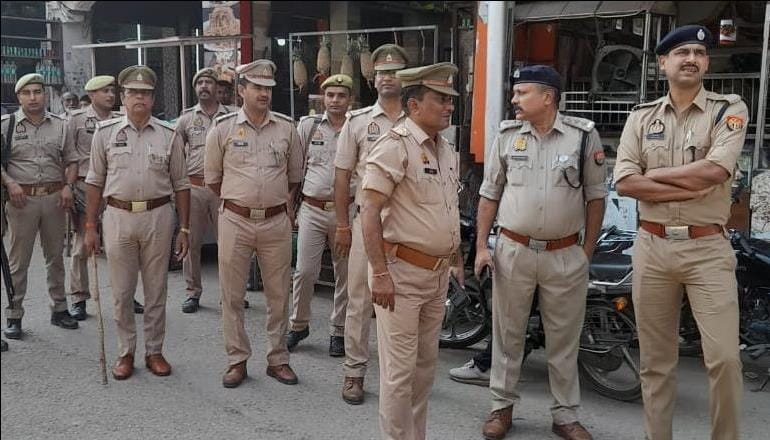 Police forces deployed outside mosques on Friday prayers