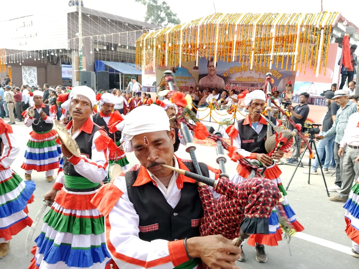 Colorful beginning of Kunjapuri fair with Chholiya dance.