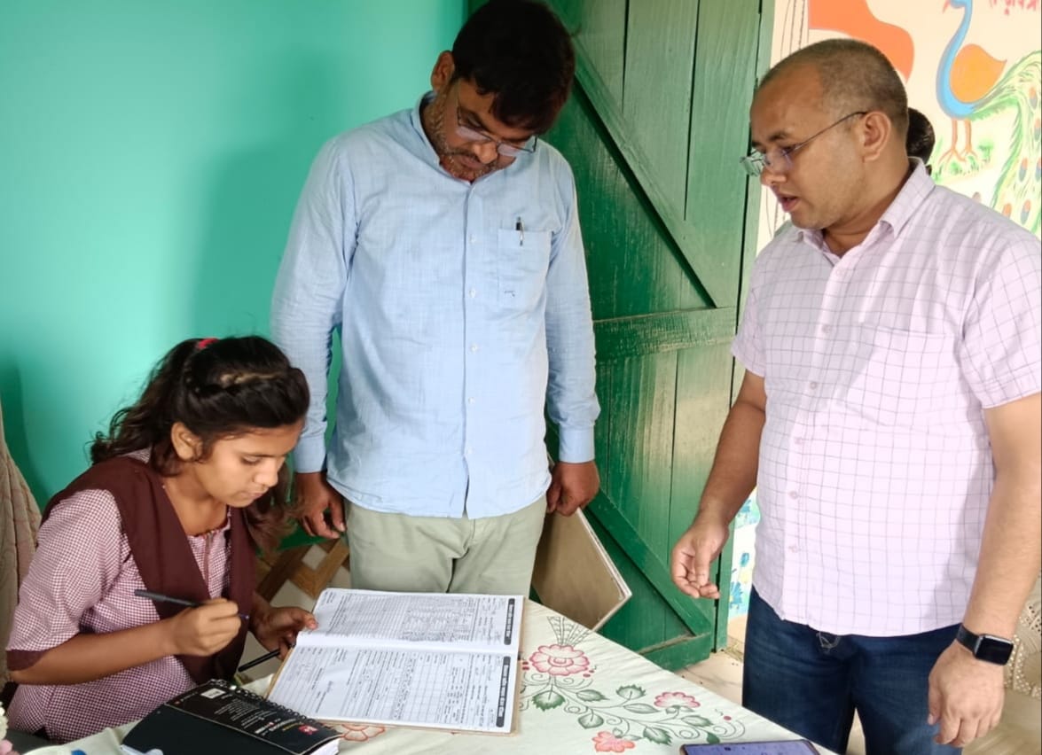 Class 8 student Ankita became BEO for a day
